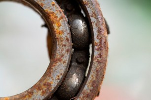 Почему выходят из строя подшипники?