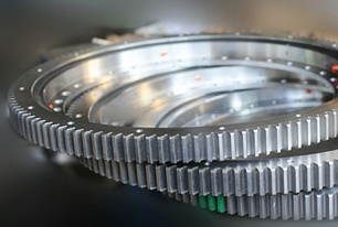 Новое поступление: опорно-поворотные устройства ISKRA!